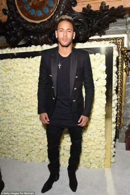 Neymar Jr.’s Parisian Fashion Extravaganza: A Night of Haute Couture and Samba Surprises!